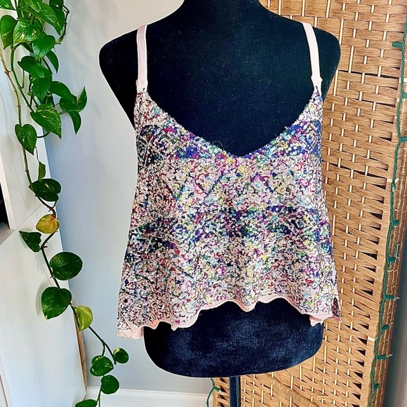 NWT Free People TWILIGHT ROSE COMBO Sequin Scalloped Cropped Top - Picture 3 of 12